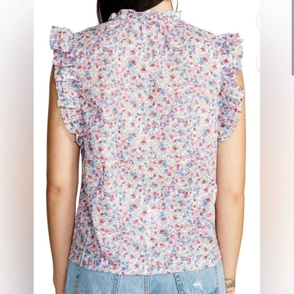 BB Dakota By Steve Madden Floral Top